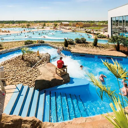 Mobile Im Tropical Islands Nyaraló