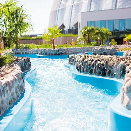 Mobile Im Tropical Islands Nyaraló